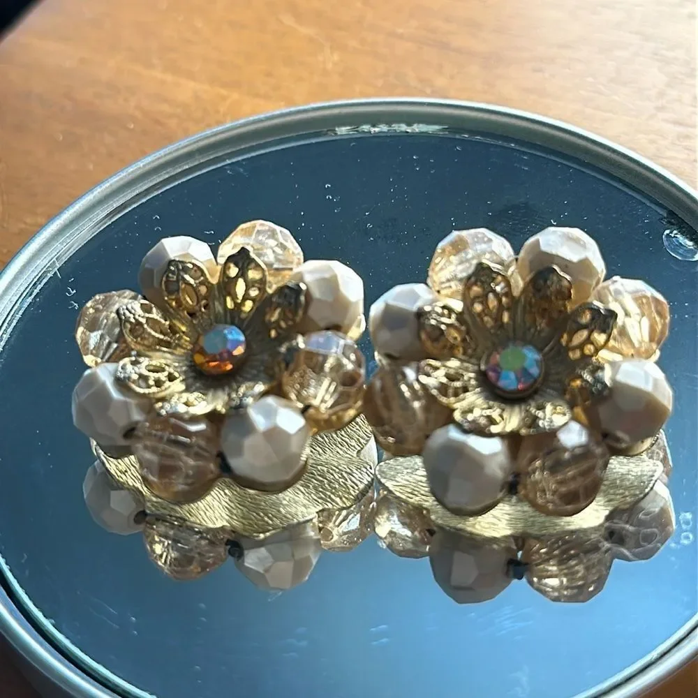 Vtg  60s large gold & beaded clip on earrings with‎ pink rhinestone in center